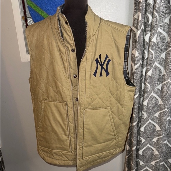 New York Yankees Darius Rucker Collection by Fanatics Reversible Full-Zip Vest - Picture 4 of 11
